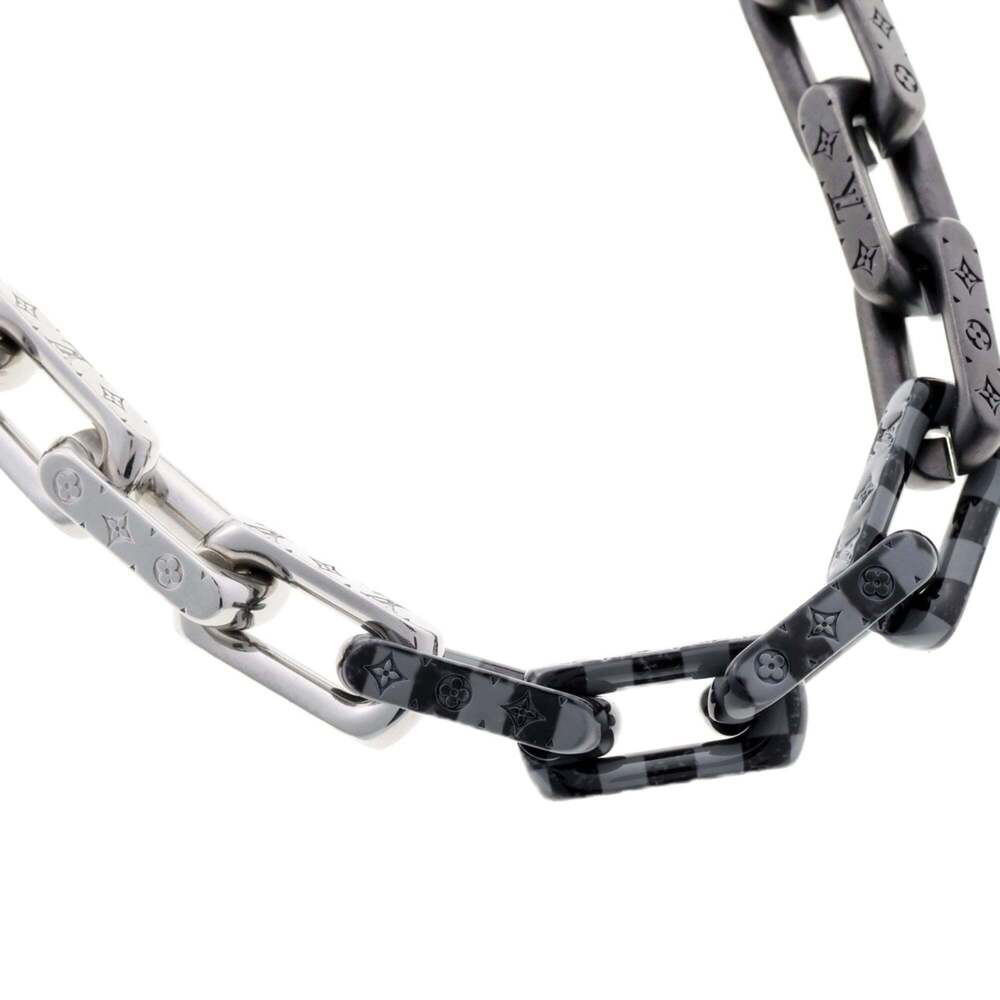 LOUIS VUITTON Black Monogram Necklace - Picture 4 of 6